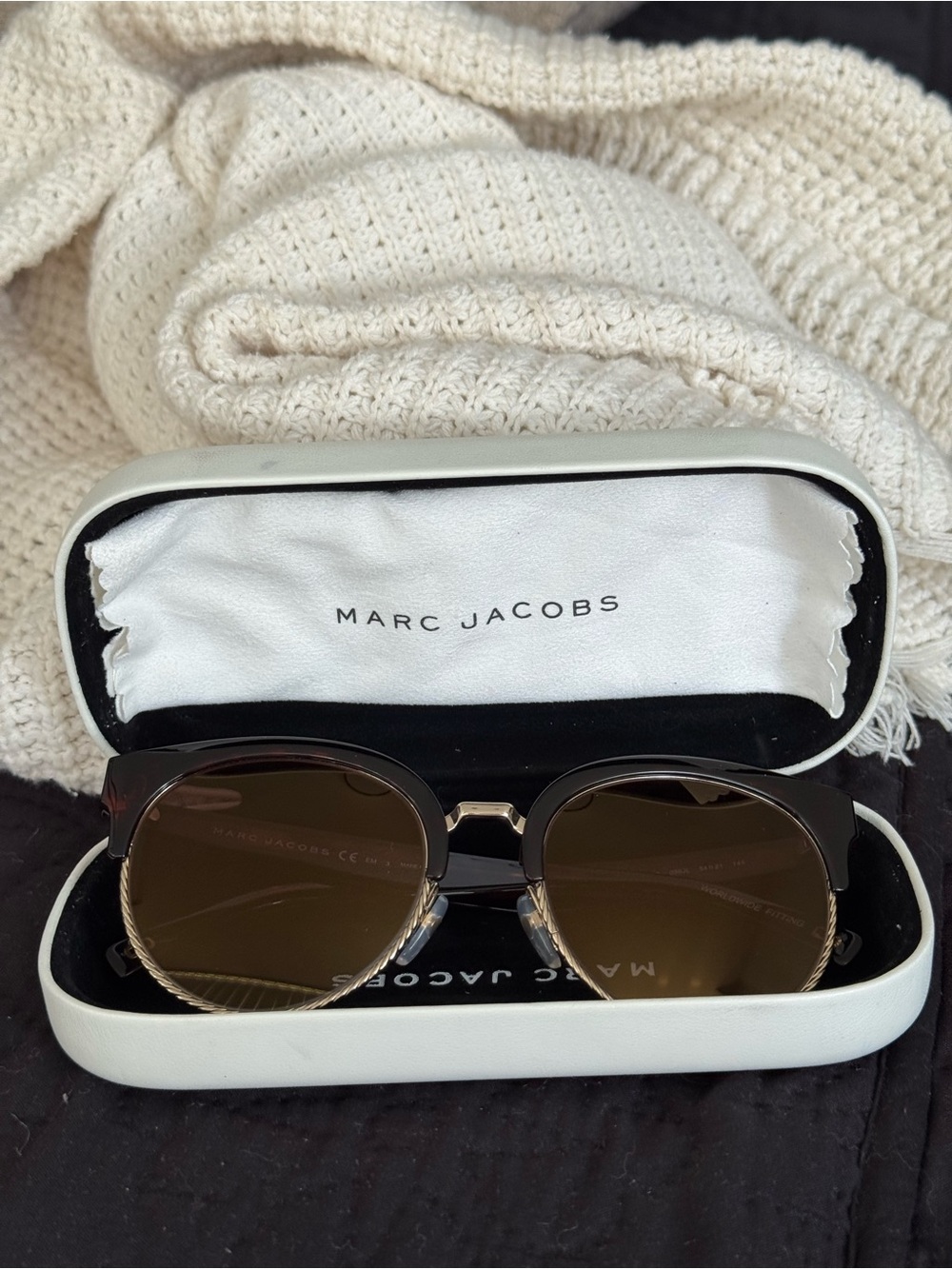 NEW Marc Jacobs Black and Gold Round Sunglasses with gold/Brown Lenses